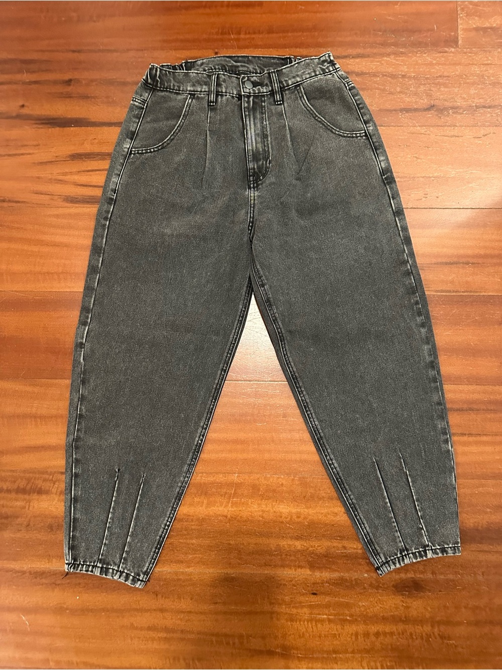 AQUA High-Rise Barrel-Leg Jeans